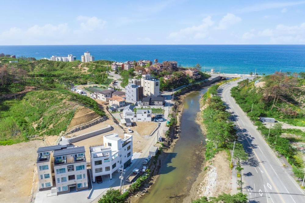 Gangneung Dislo Hotell Eksteriør bilde